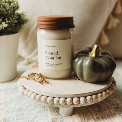 Woodsy Wicks – wholesale Burkljus – Leavenworth Oktoberfest ljus - Träveke - 100% sojavax
