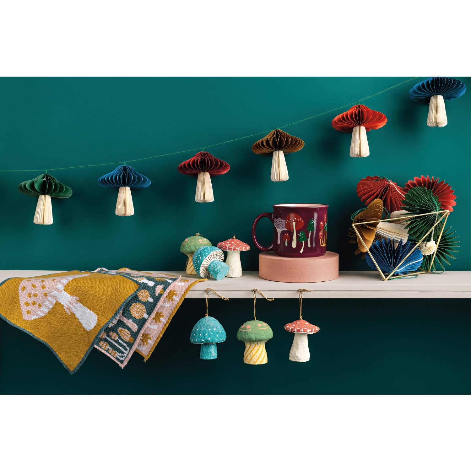 Danica Brands – Engroshandel Pynt – Jubilæumssvamp Filt Juletræspynt Assorterede1