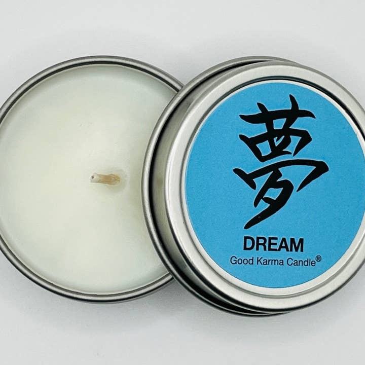 Sogno (Hinoki Amber & Vaniglia Lavanda) Disponibile nei formati da 1 oz ($4,95) e 4 oz ($8,95) per la vendita all'ingrosso da parte di Zensual Candles- Good Karma Candles