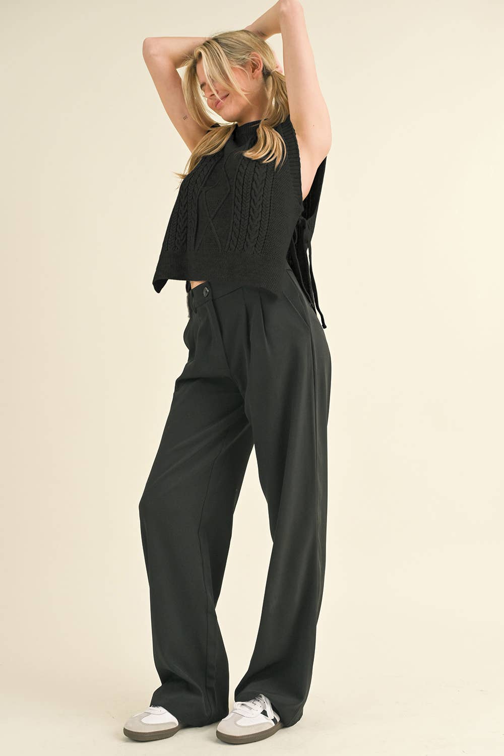 &MERCI - Wholesale Sweater Vest - Women's - CABLE KNIT SIDE TIE SWEATER VEST MSW1063727