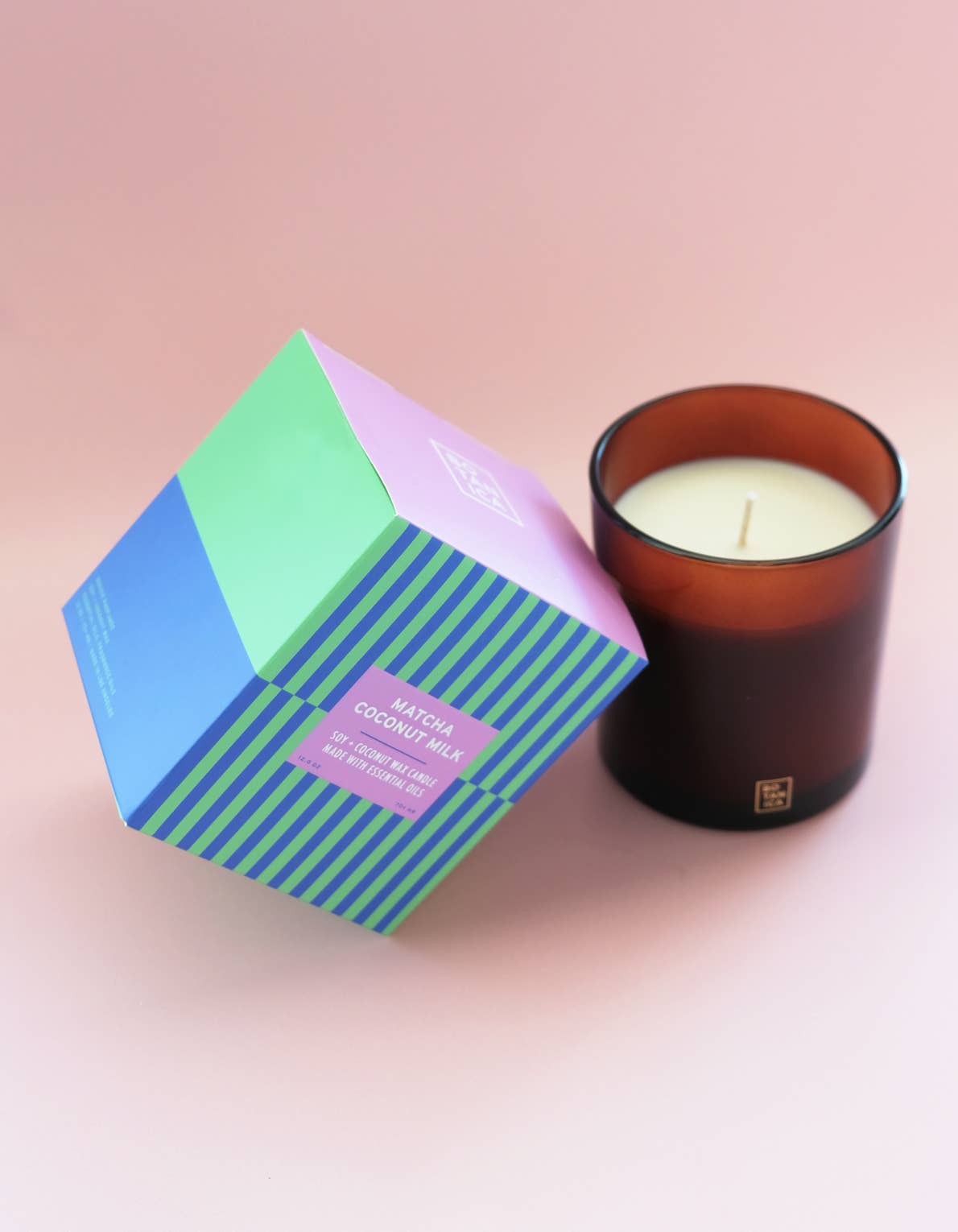 BOTANICA - Wholesale Pot/gevulde kaars - BOTANICA essentials: geurkaars matcha en kokosmelk | 340 g1
