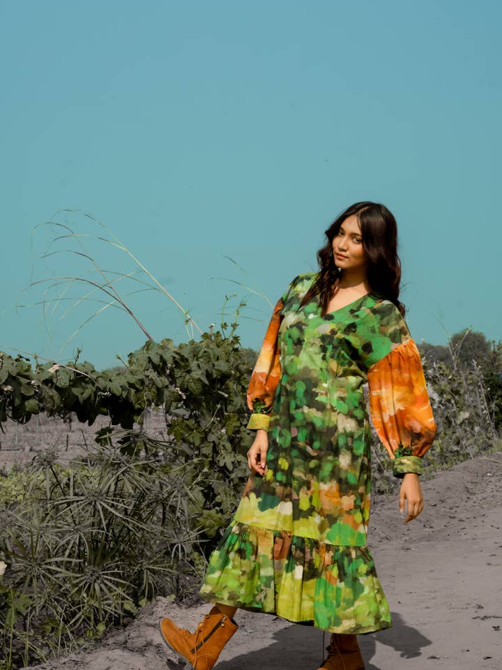 Gardenia Tire Dress per la vendita all'ingrosso da parte di BUTA BUTI