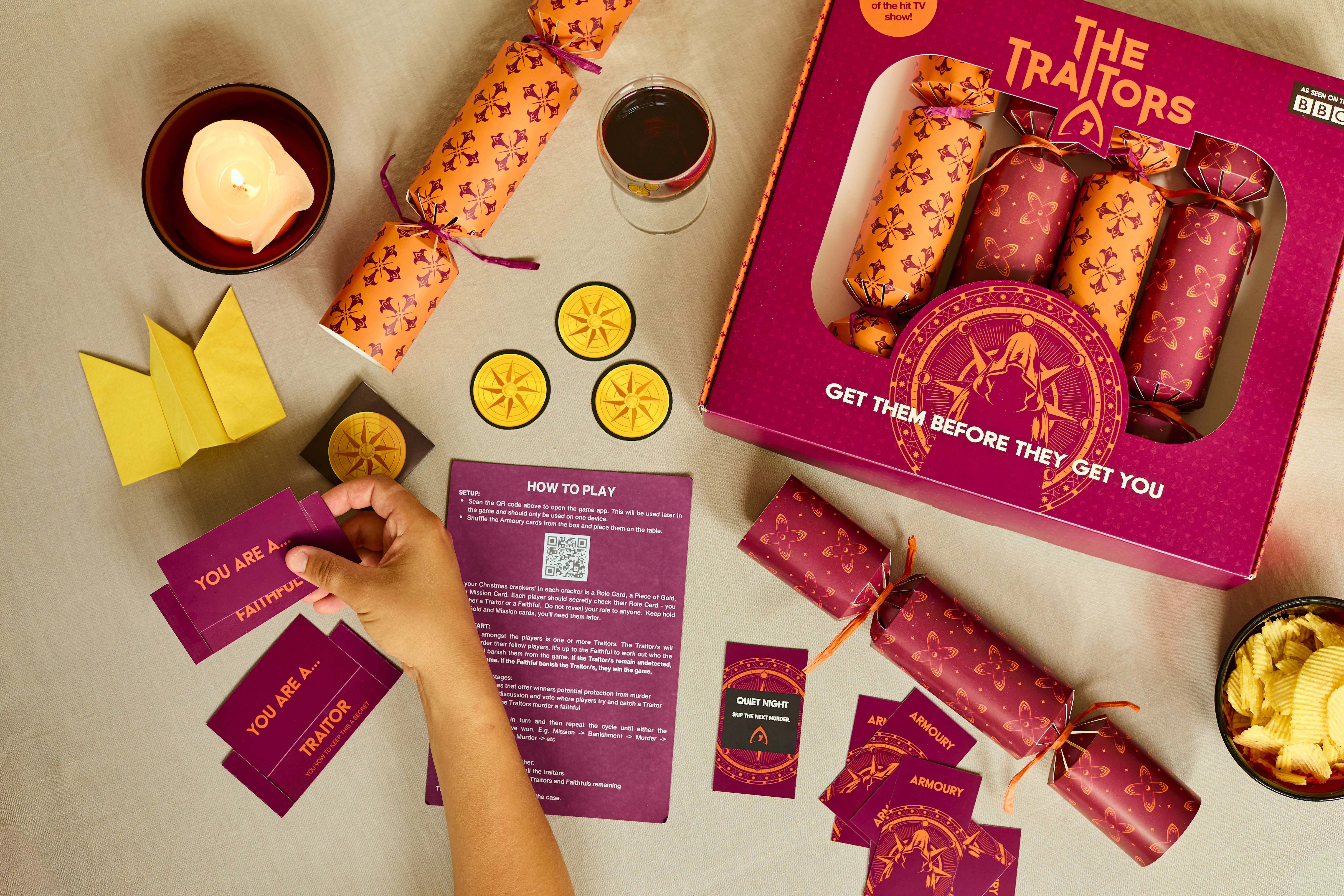 Puzzle Post Games - Wholesale Card Game - Official The Traitors Christmas Crackers - Set of 66