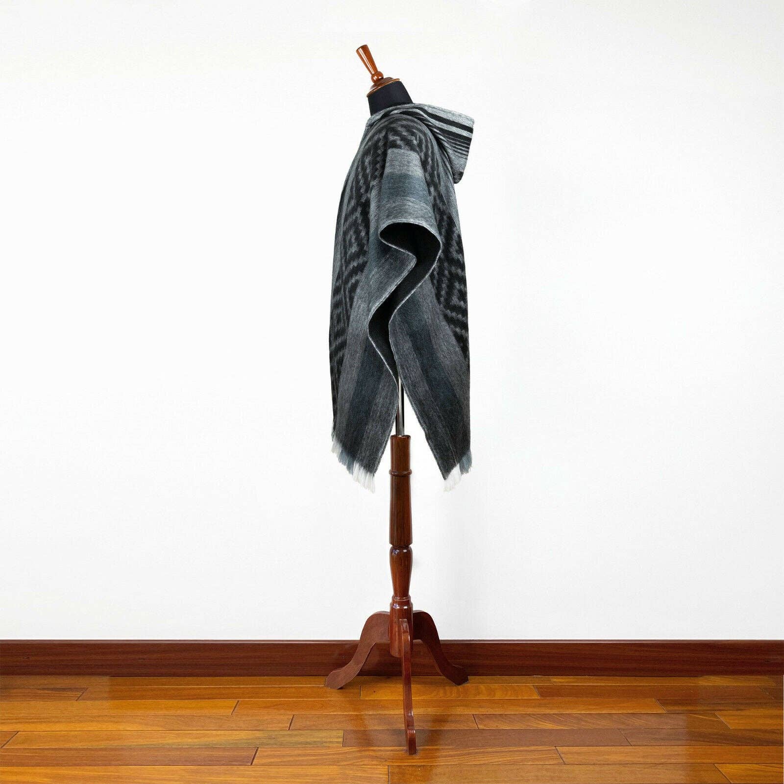 ECUALAMA - Wholesale Poncho - Unisex - Nambija - Lightweight Baby Alpaca Hooded Poncho - Charcoal4