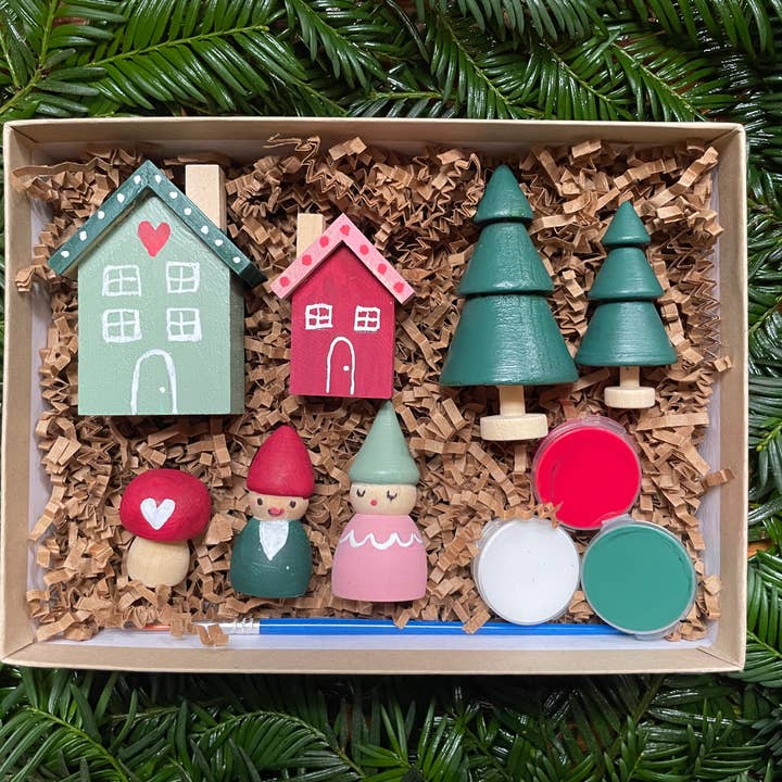 Bramble Workshop - Wholesale DIY Craft Kit - Gnome Village Craft Kit
