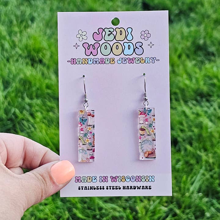Boucles d'oreilles en forme de barre à champignons et escargots Cottagecore pour la vente par Jedi Woods LLC