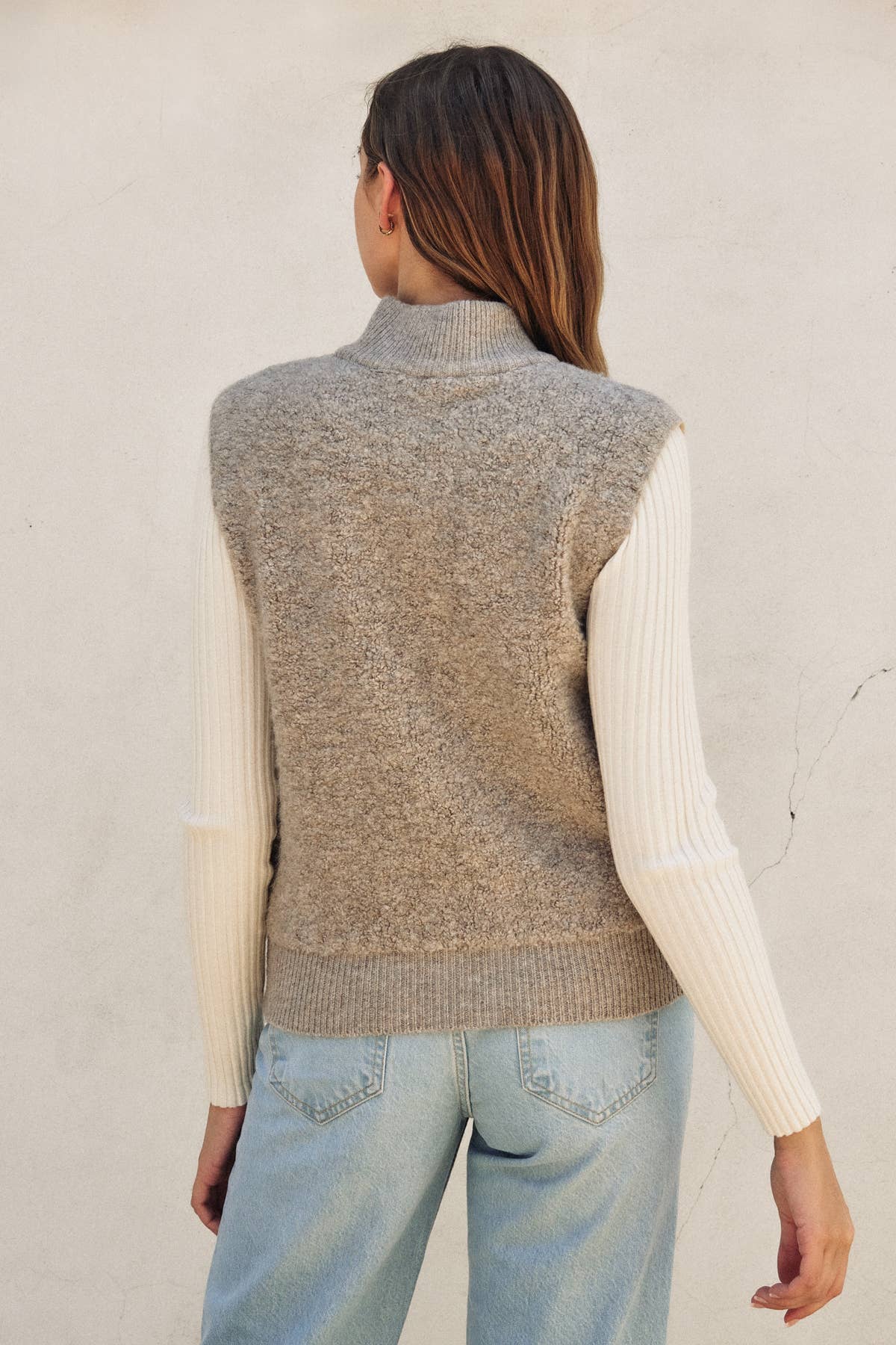 Dress Forum - Wholesale Jacket - Women's - Sherpa and Puff Contrast Vest2