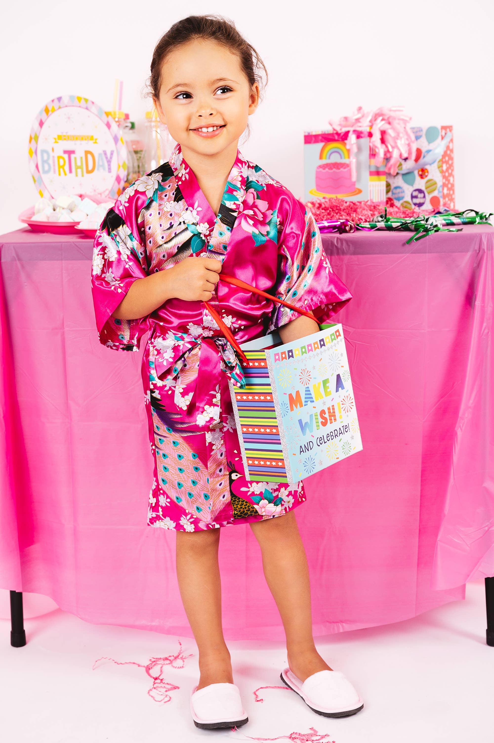 Sisters G Kids – Roupão de banho - Crianças por atacado – Kimonos infantis de cetim com estampa floral e pavão8