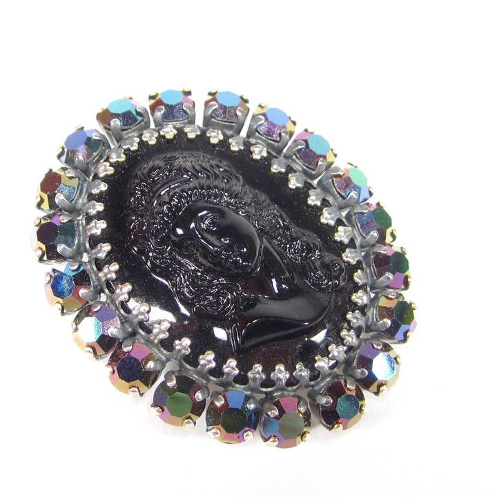 SoHo Schmuckmanufaktur - Wholesale Brooch - Large Cameo Brooch With Bohemian Glass Stone1