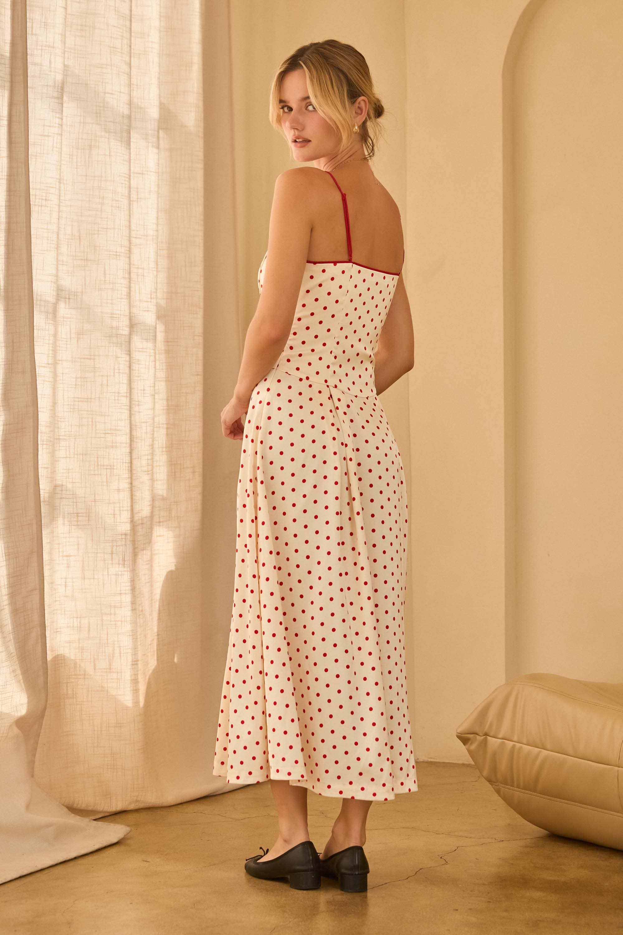 White Red Sleeveless Polka Dot Midi Dress with Contrast Piping for wholesale on Faire4