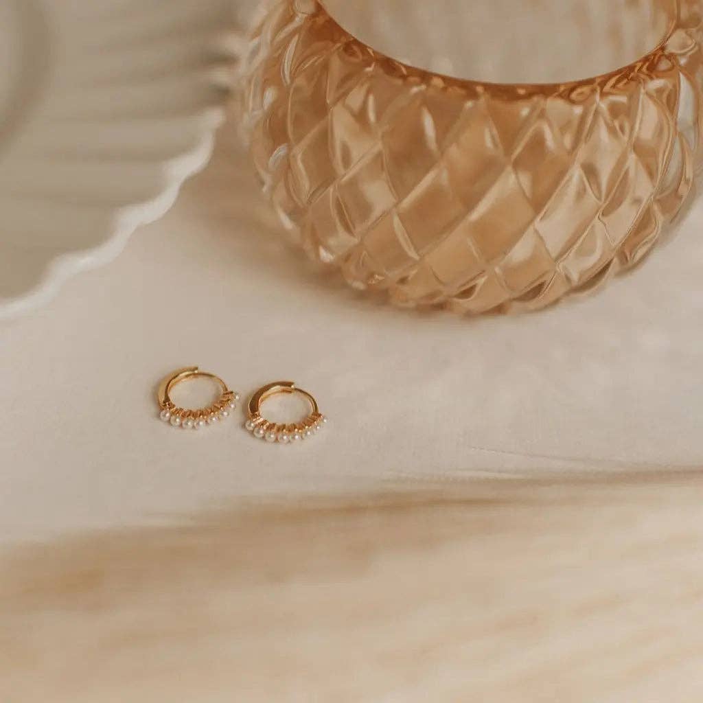 Mauve Jewelry Co. - Vendita all'ingrosso Orecchini a cerchio - Orecchini a cerchio Grace con perla5