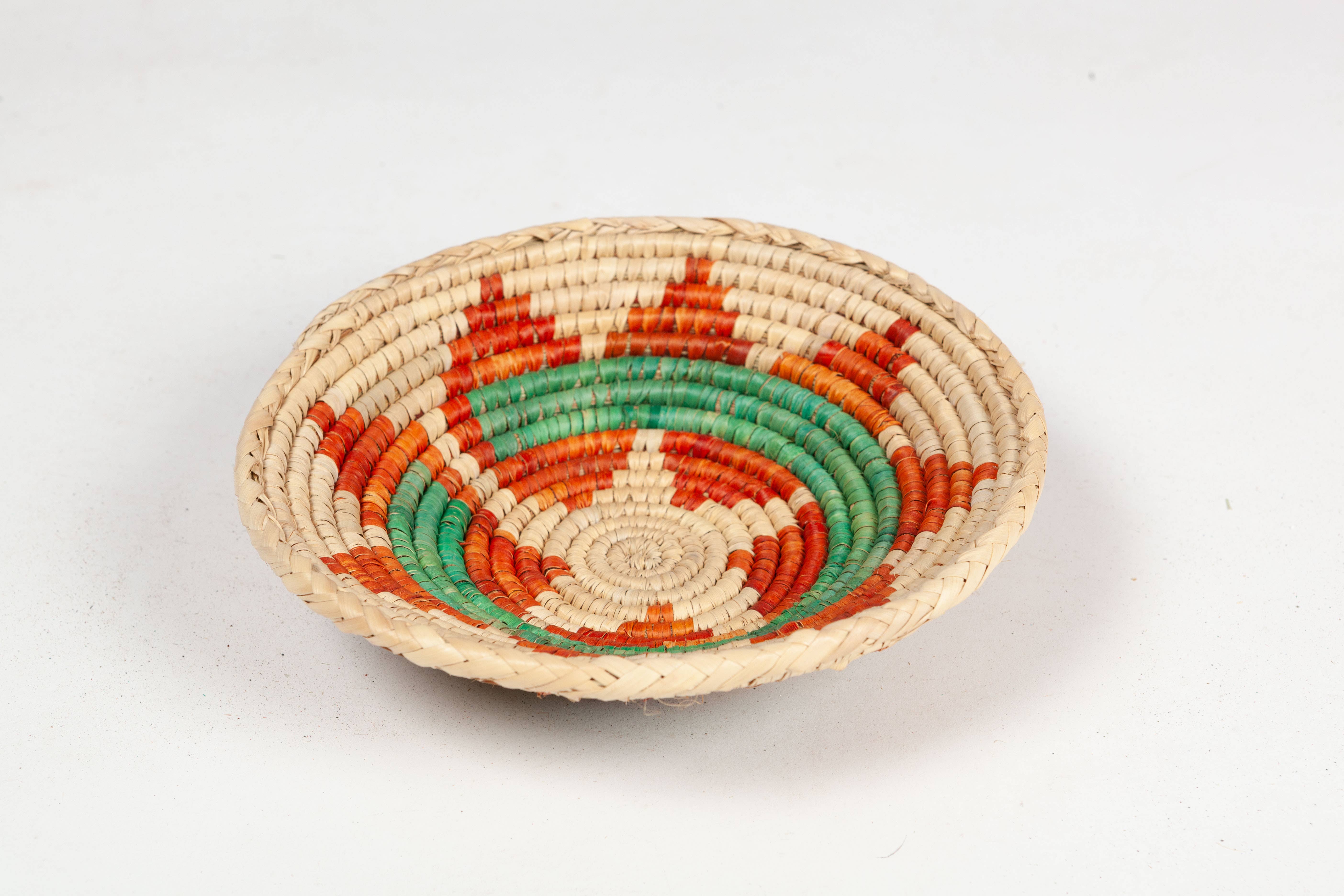 Intertrade s.a - Wholesale Basket - Small palm leaf fruit baskets, handmade1