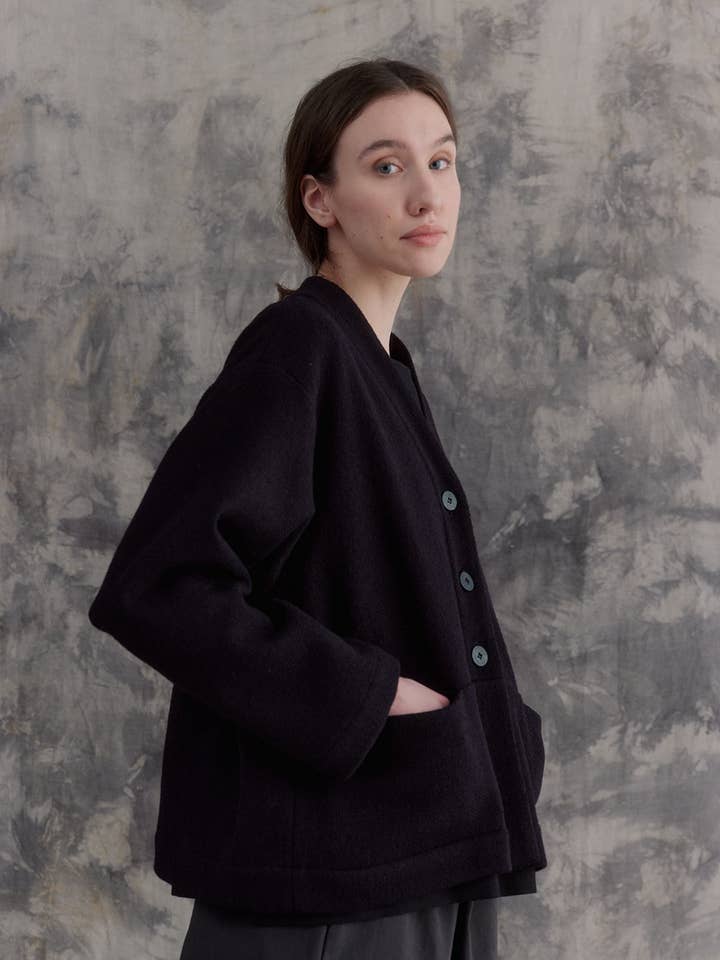 Veste à encolure en V violette foncée pour la vente par muku