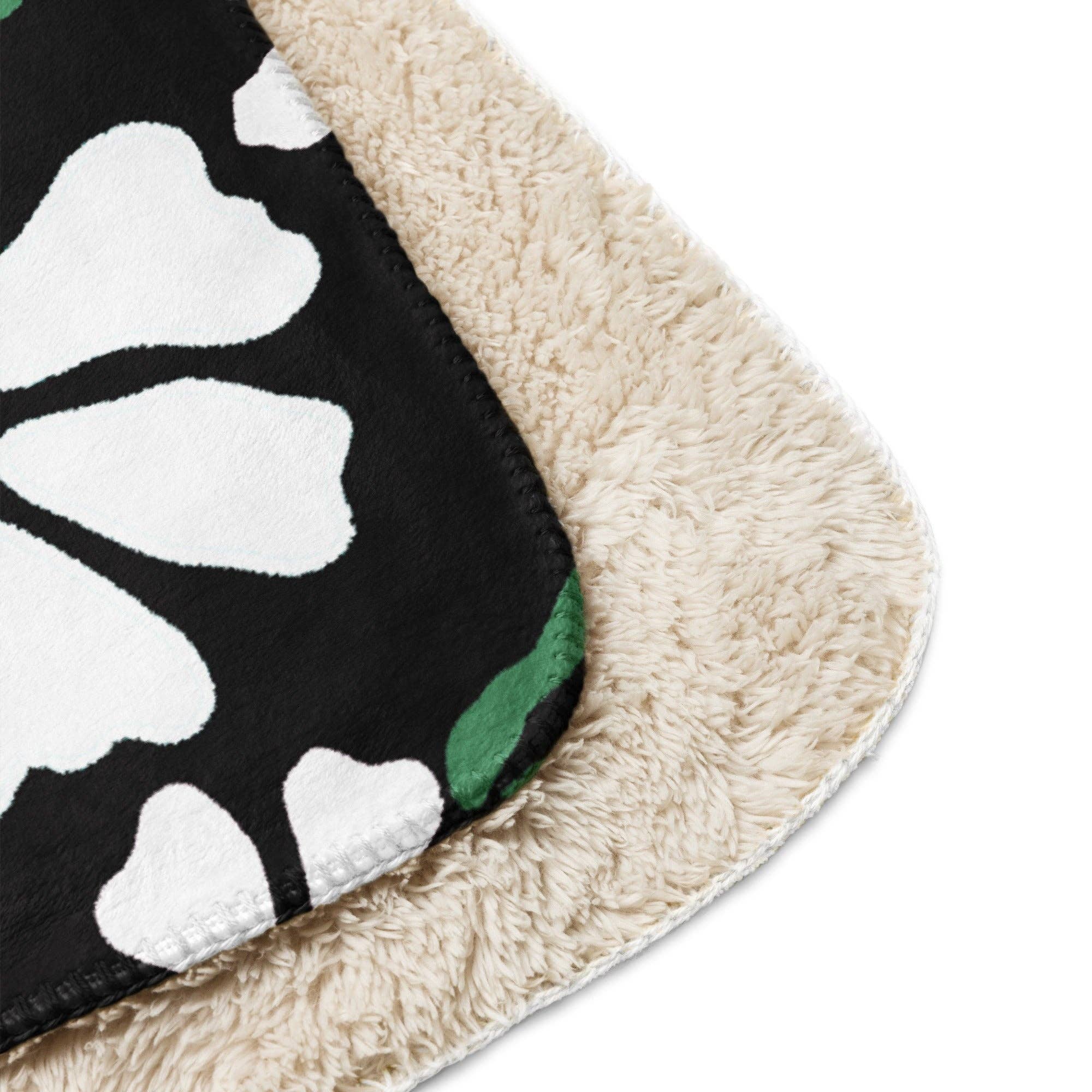 SulleTehty.com | MadeForYou.com - Wholesale Decoratiedeken - "Kukka" deken6