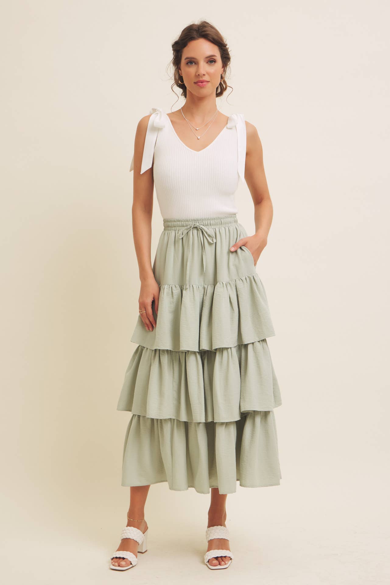 in february – wholesale Pullovertröja - Dam – Tröja i stretchigt ribbstickat material med axelband i blandade material0