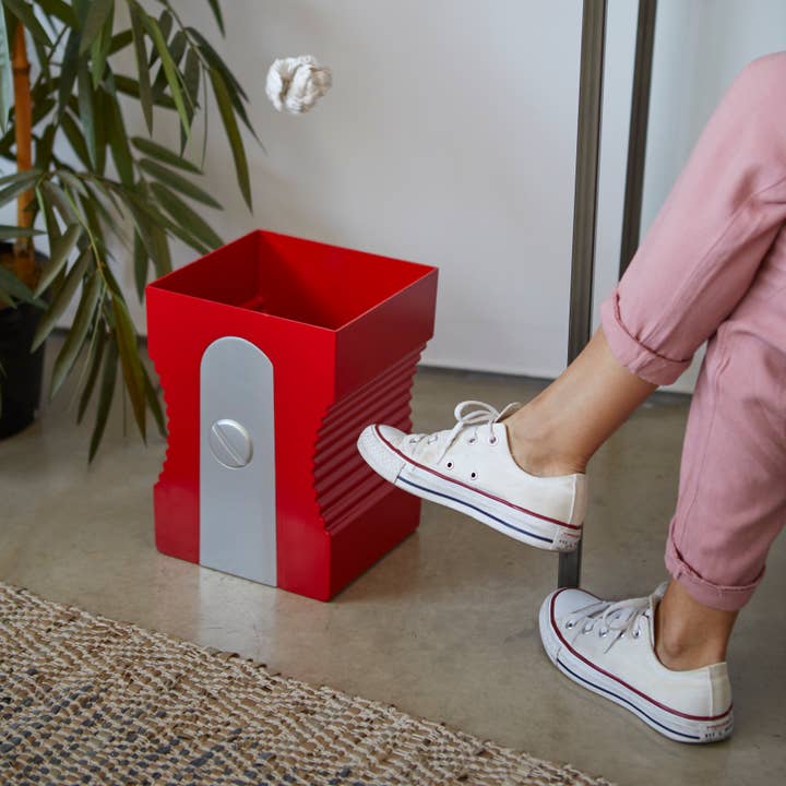 Balvi - Wholesale Trashcan/Trash Bin - Bin, Sharpener, Red, Plastic1