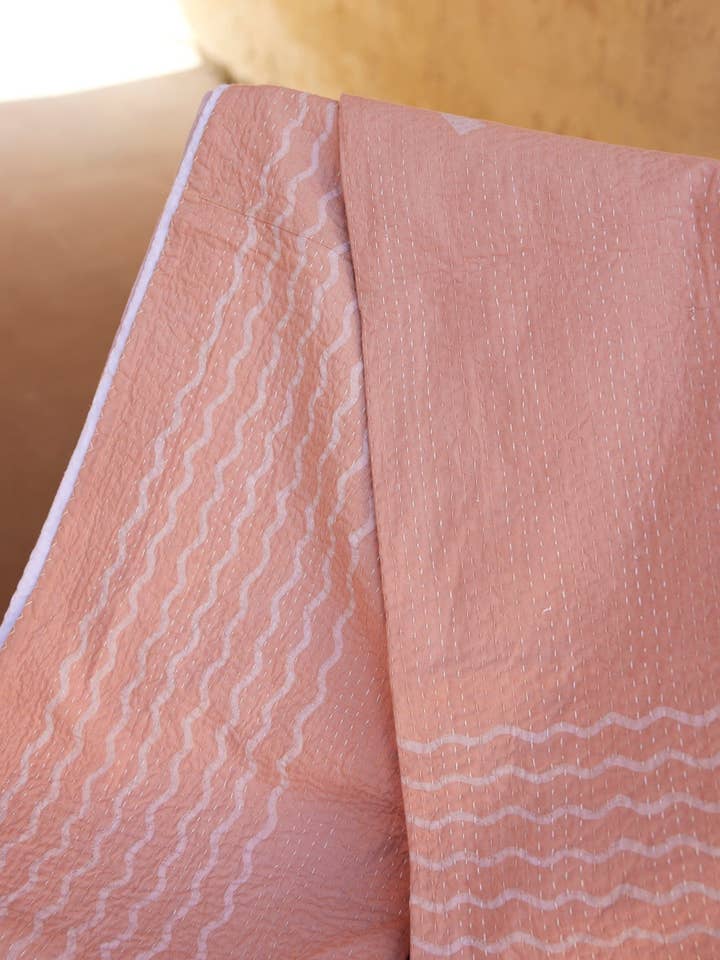 Taos Kantha-kast for engroshandel hos CQC LA