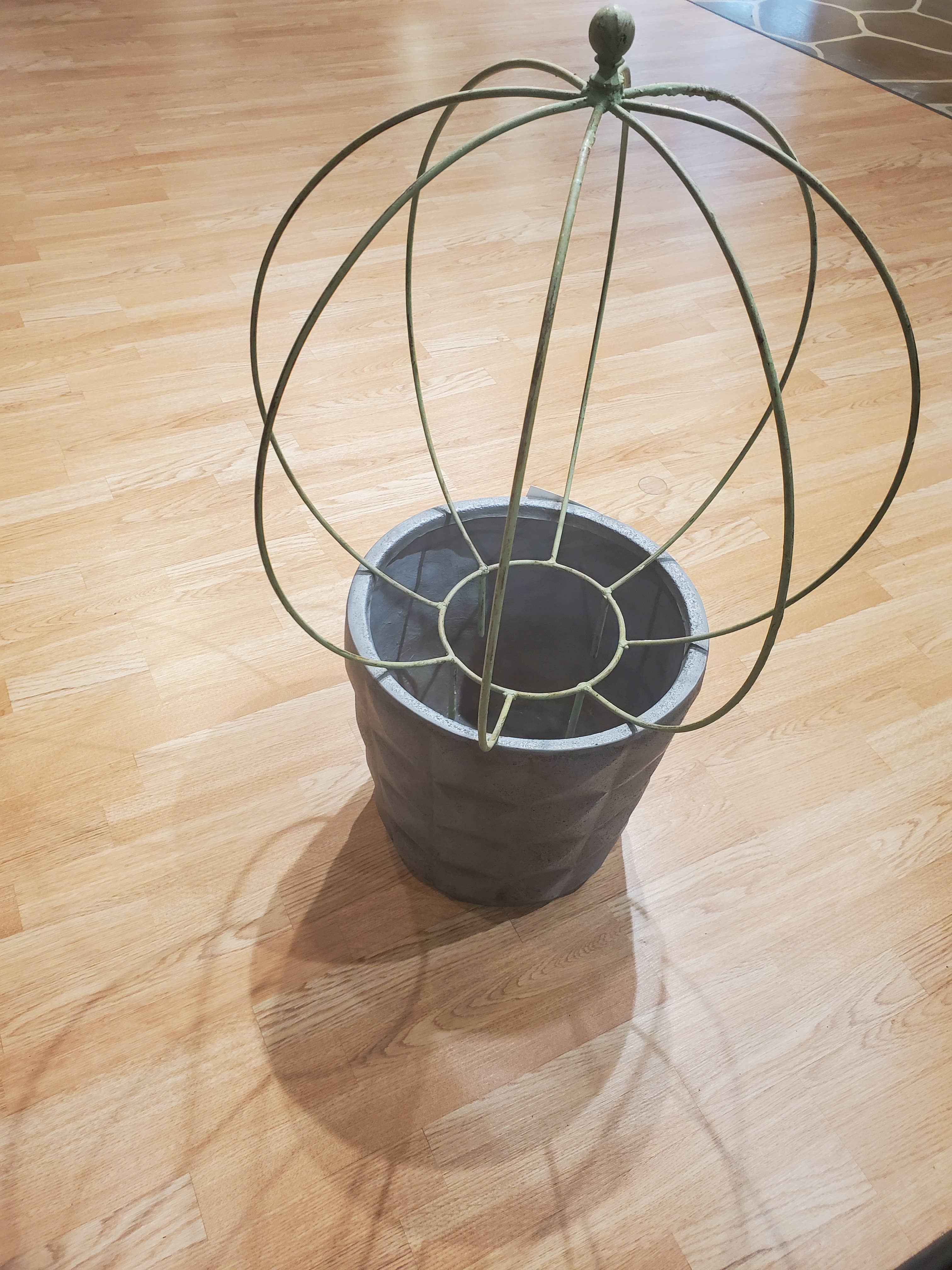 Garden Iron And More - Wholesale Outdoor Ornament/Decor - Round Topiary with Small Ball on Top5