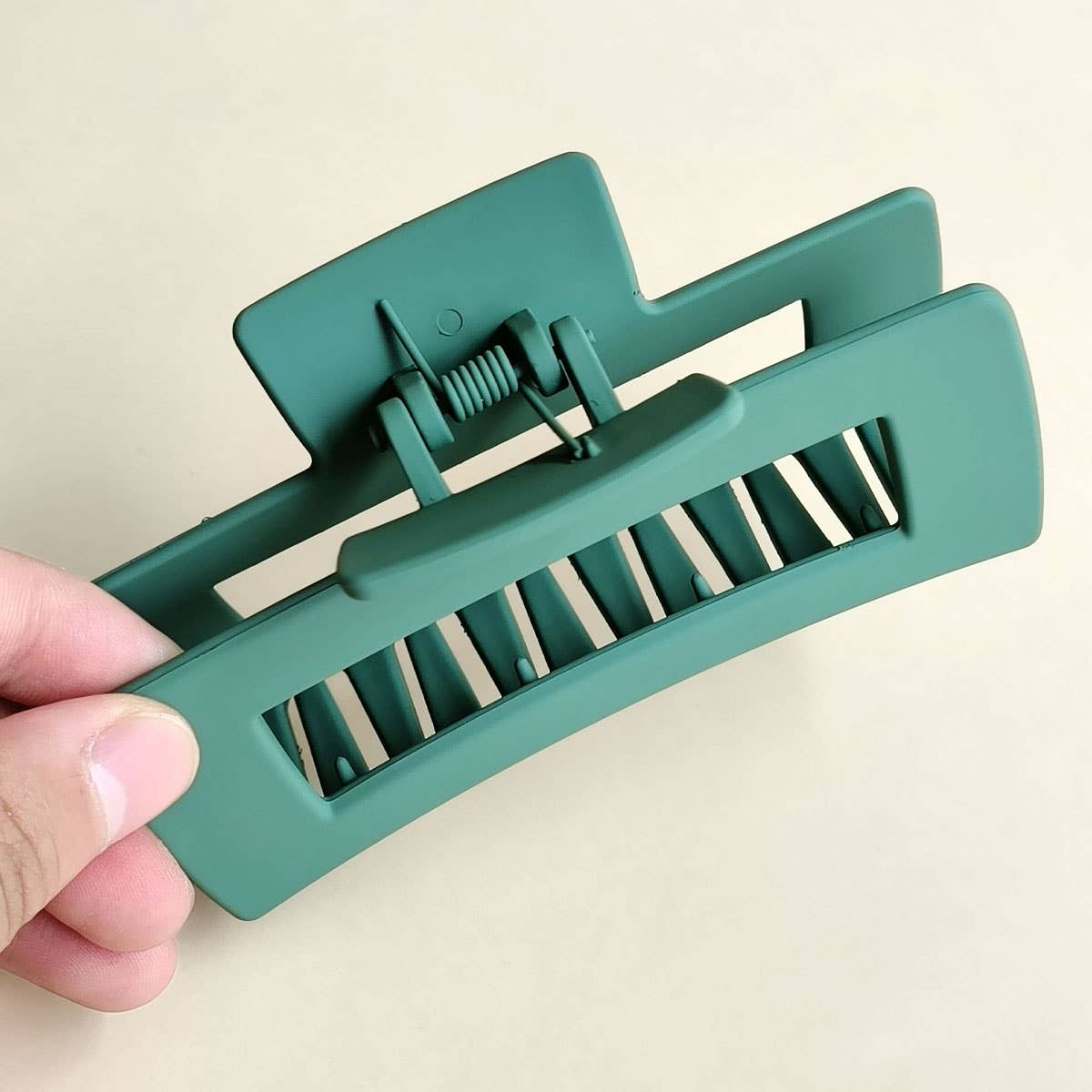 ACCITY - Wholesale Hair Clip - Women's - 4.1 Inch Matte PS Plastic Hair Claw Clip, Wholesal_CWAHA009132