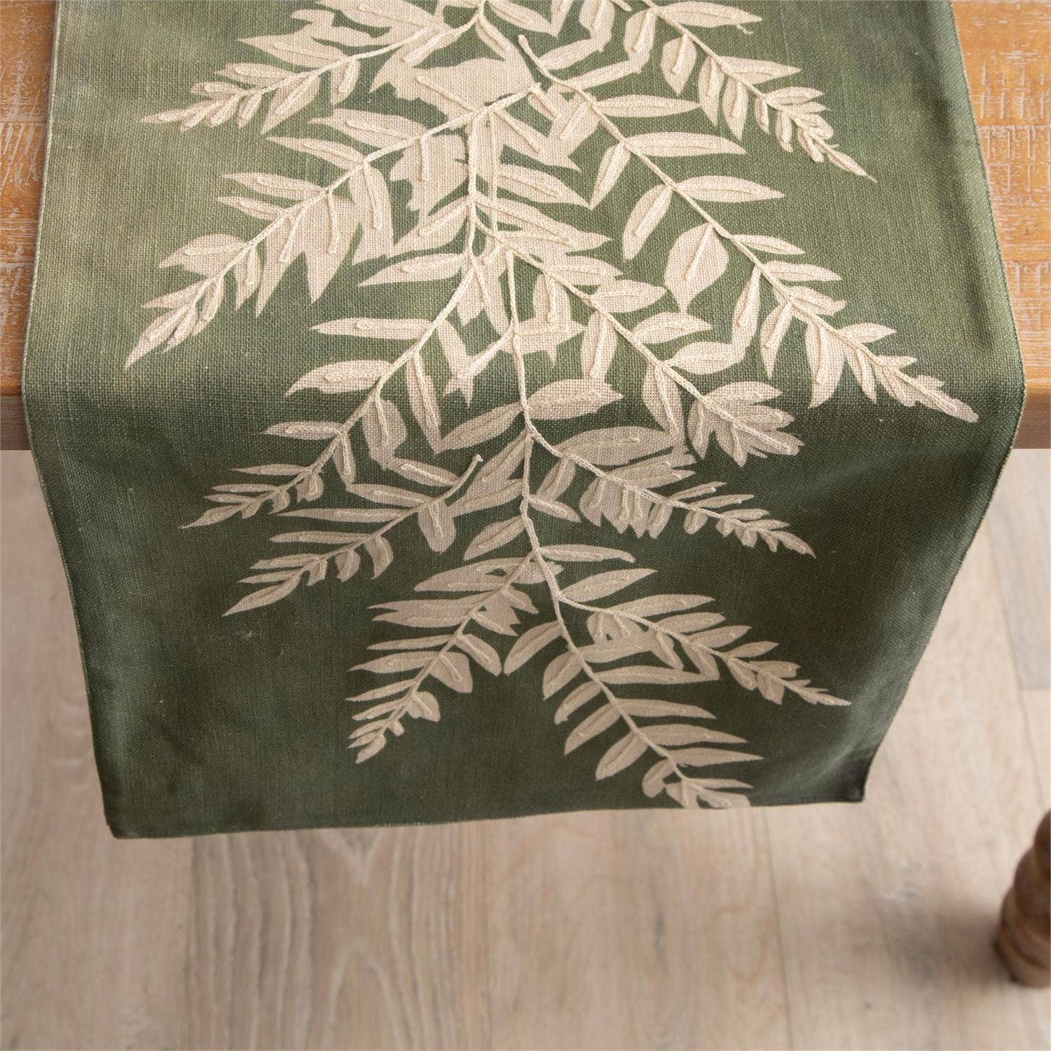 Audrey's Home & Gift - Wholesale Table Runner - Table Runner - Embroidered Leafy Green (Pk/02)1