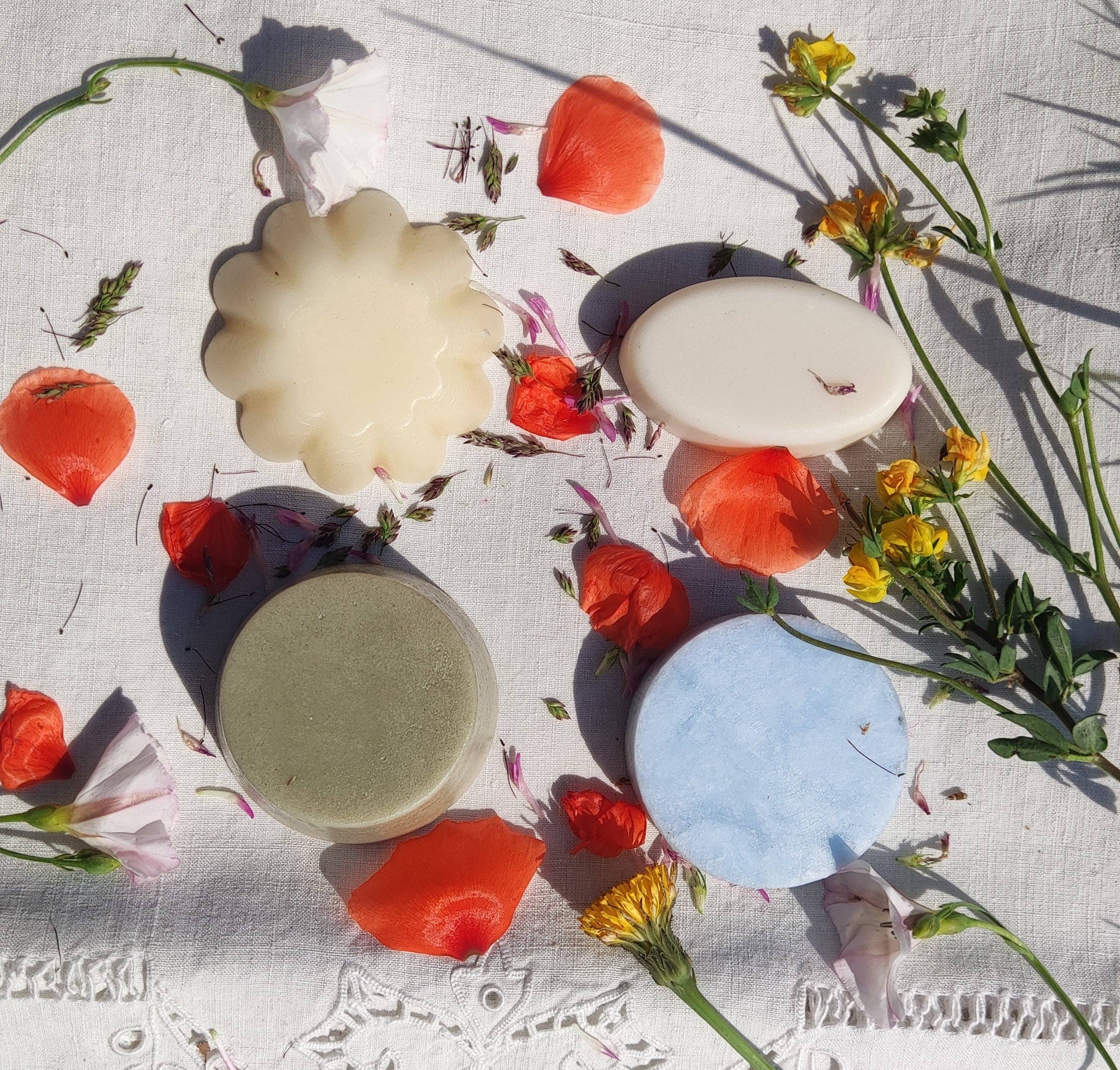 We Inspire Beauty - Wholesale Shampoo Puck/Solid Shampoo - Travel kit shampoo + conditioner + shower gel + facial cleanser2