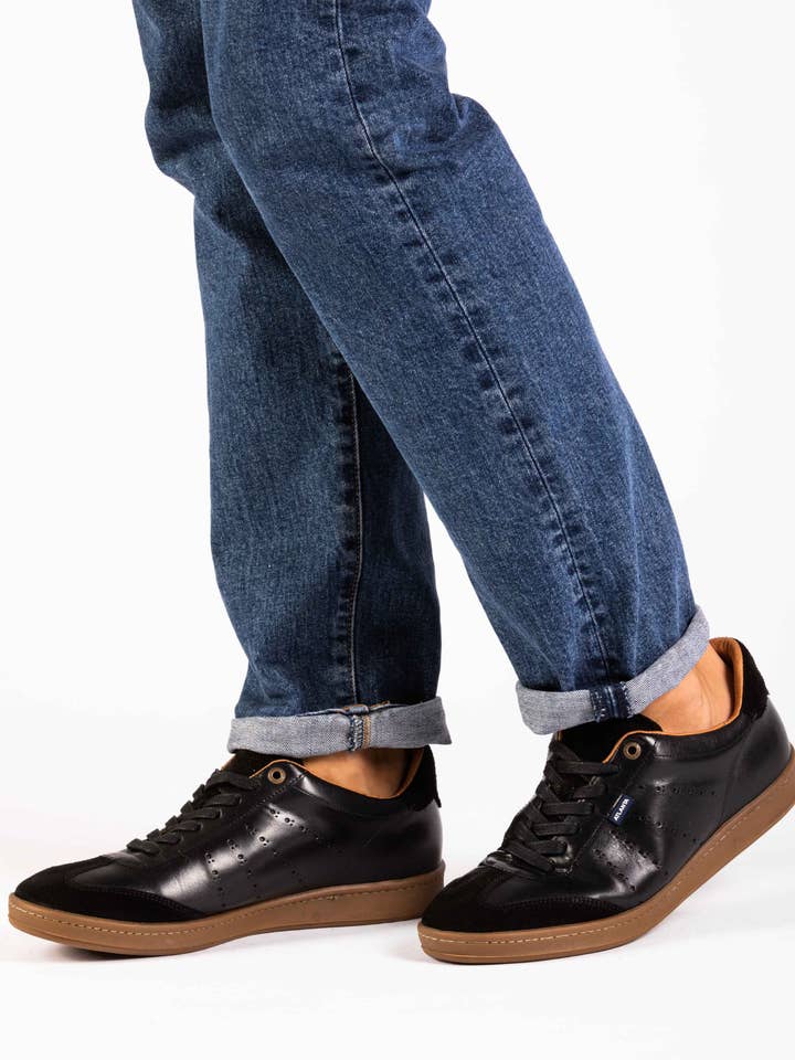 T-Sneakers - black smooth & suede for wholesale by Atlanta Mocassin