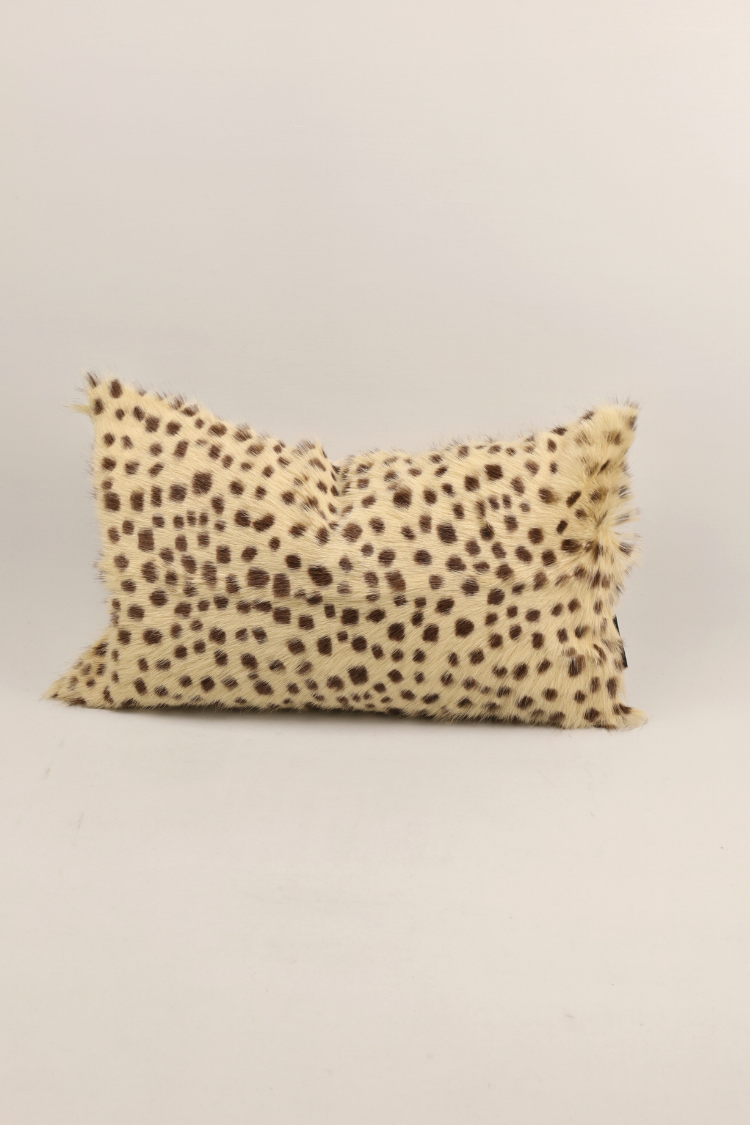 PIETRA DI CASA – wholesale Throw/decorative pillow – Leopard Pattern Goat Leather Pillow0