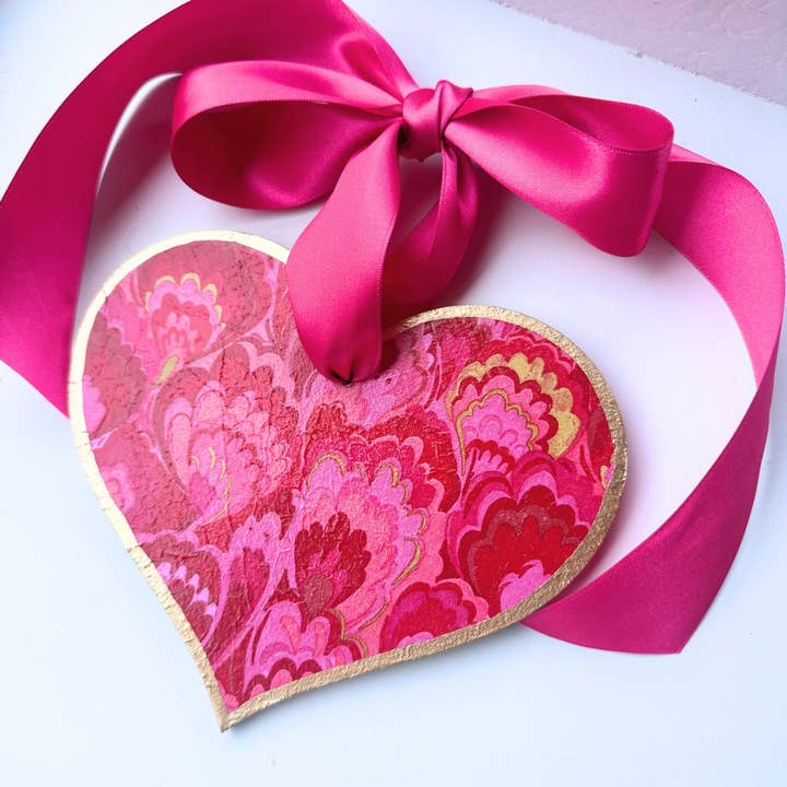 SoCharm Designs – wholesale Door hanger – Handmade Valentine's Heart - 8”9