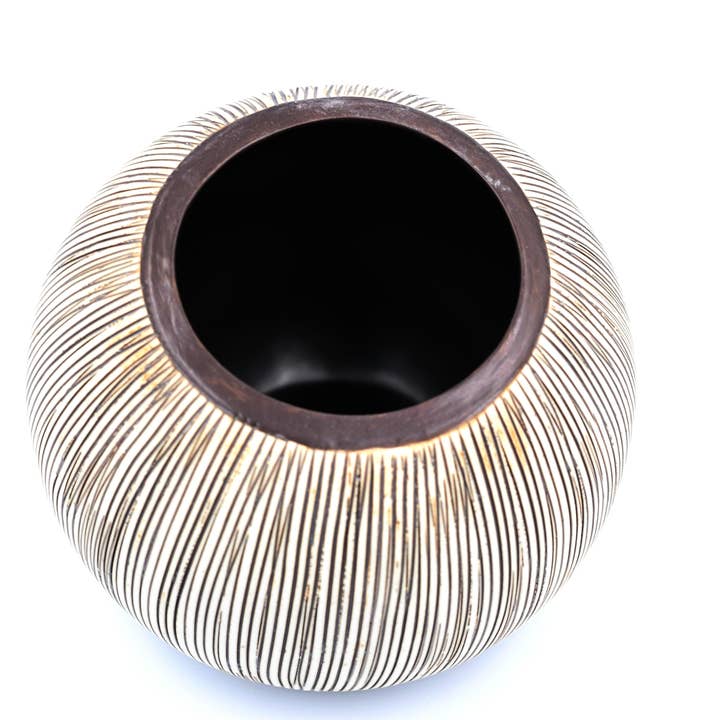 Art Floral Trading LLC – wholesale Vas – 274W1 PETTRA L-handgjord porslinsvas5