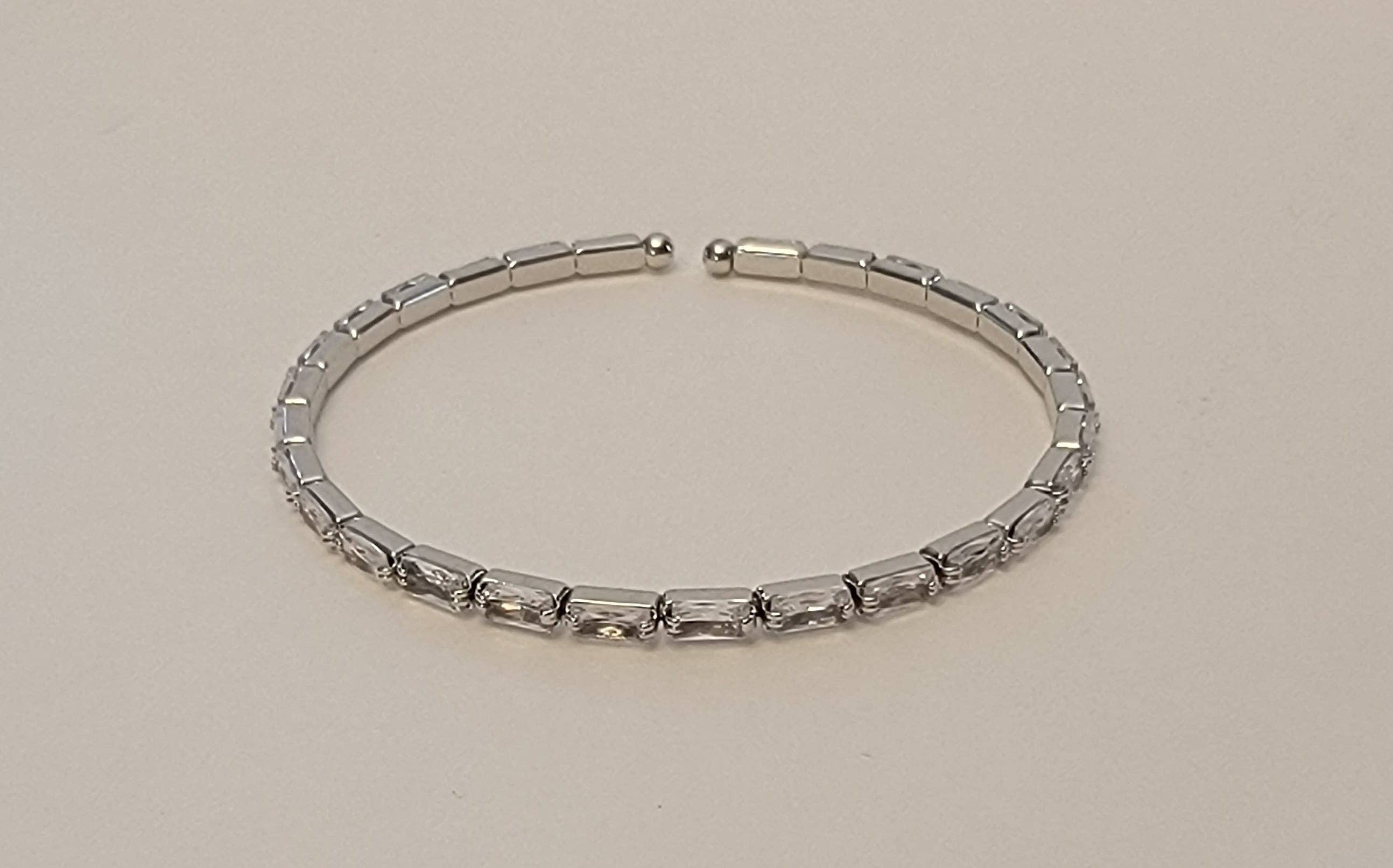 BETTYOH INC – wholesale Bangle bracelet – Rectangular Cubic Stackable Bracelet4