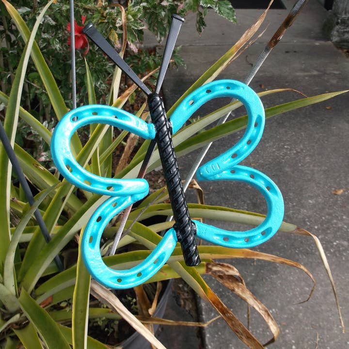 Creations Welded - Vente Piquets de jardin/pelouse - Papillon en forme de fer à cheval bleu sarcelle, décoration de jardin, piquet de jardin2