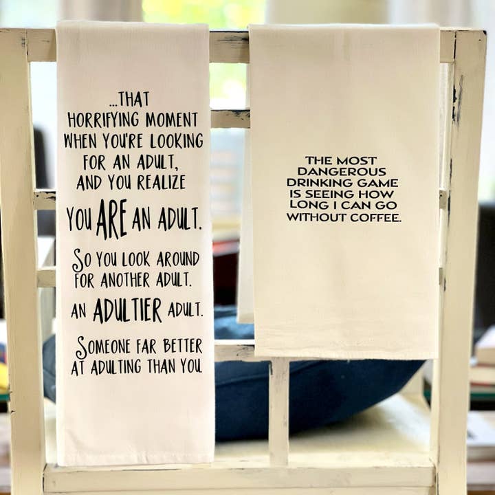 Pretty Clever Words - Wholesale Tea Towel - Being a mom is like being a chicken-fun bar kitchen towel SM5