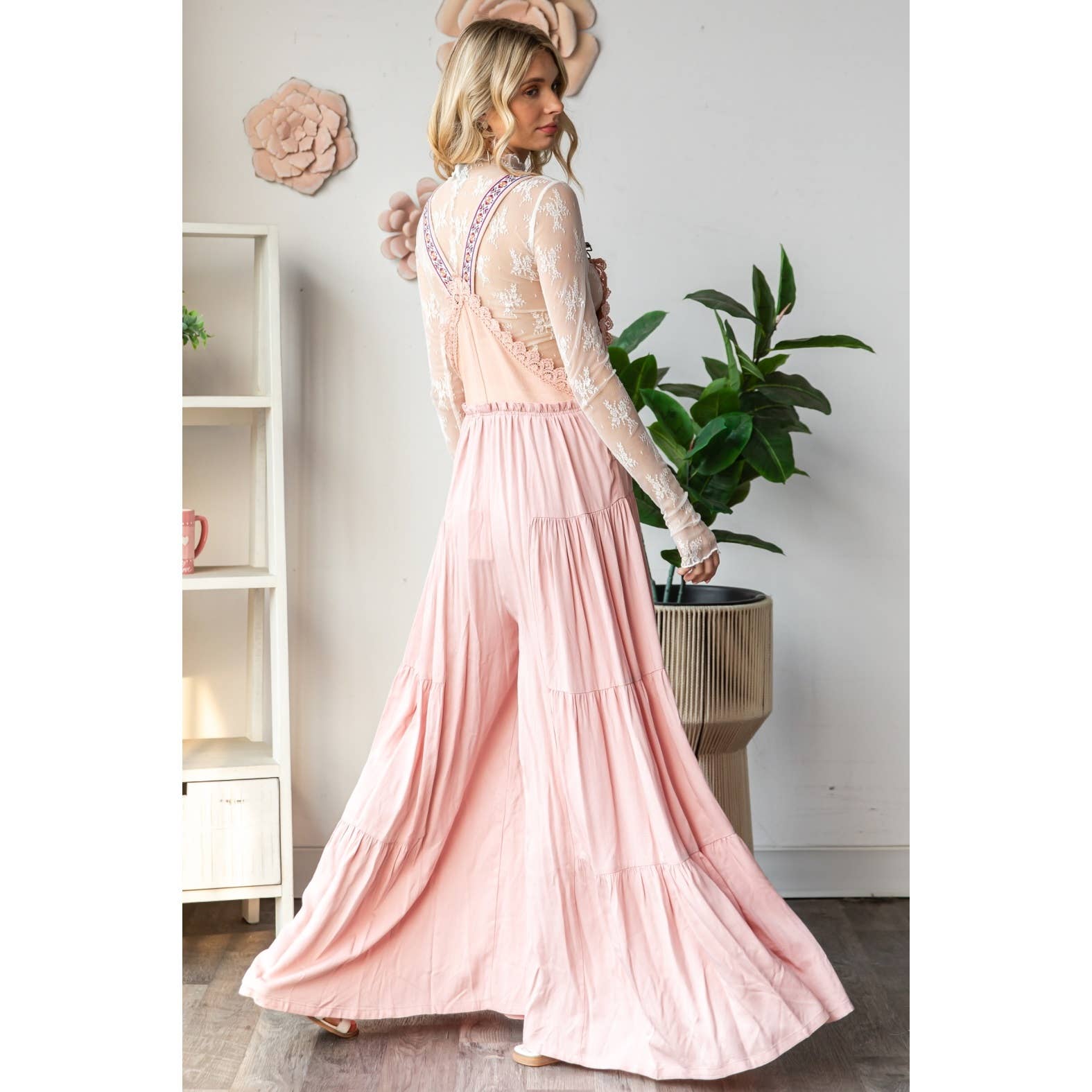 Veveret – Macacão - Mulher por atacado – Macacão fluido com alças bordadas13