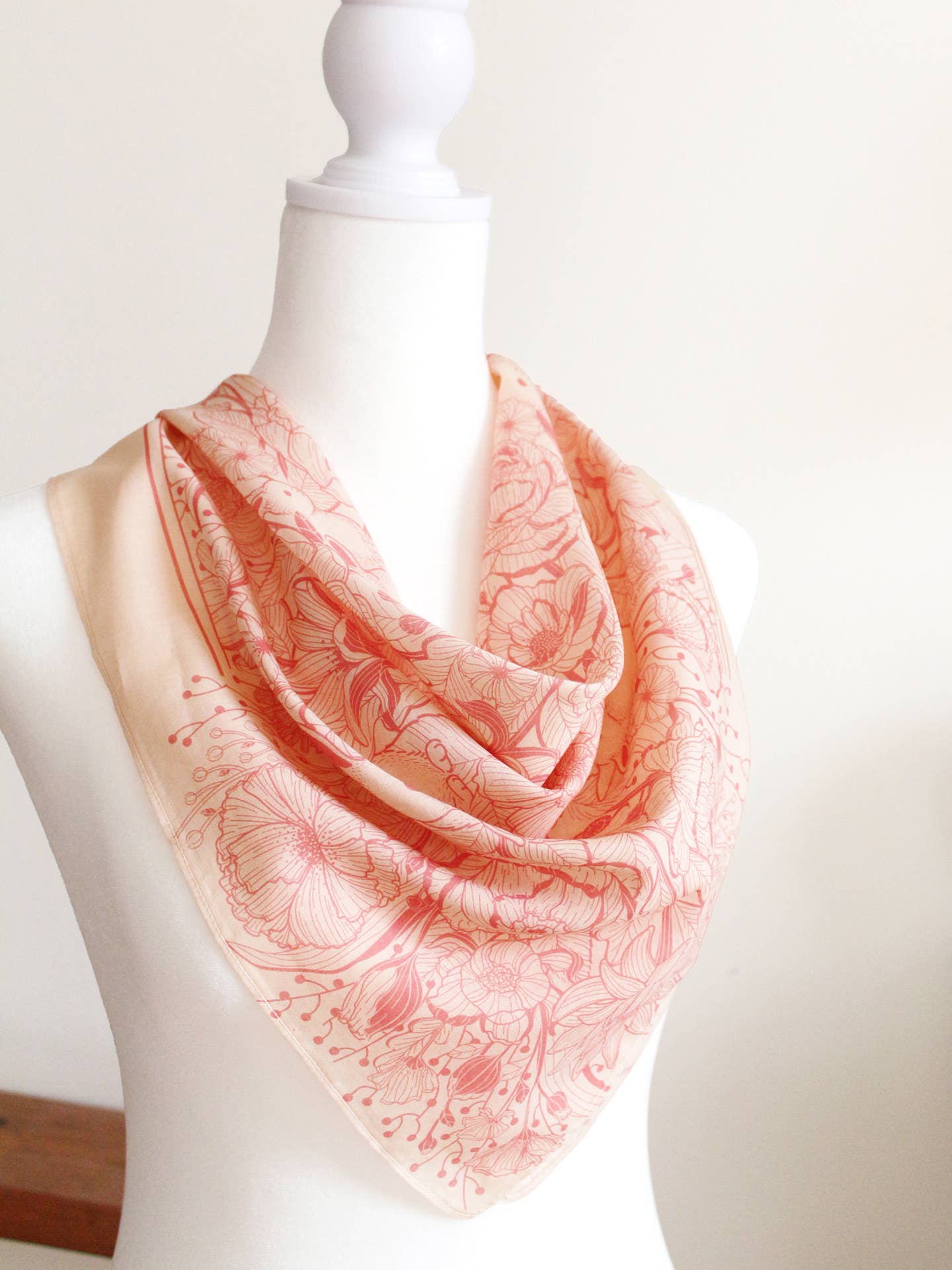 sol&mar art co. - Wholesale Bandana - Unisex - Bunny in the Floral Breeze Bandana Scarf (Pastel Pink)3