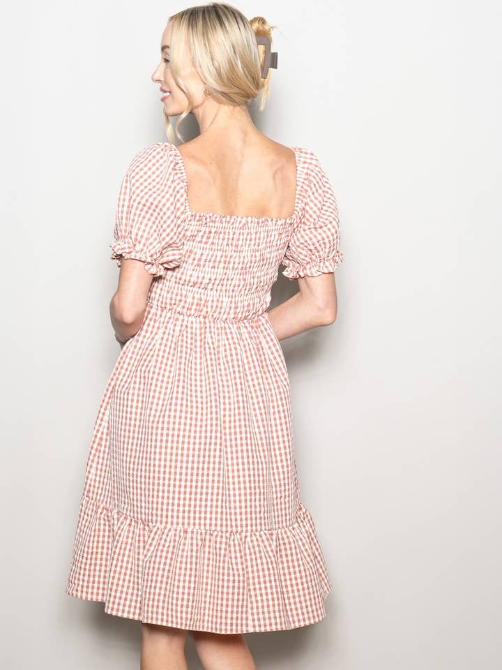 Elloh Collection - Wholesale Dress - Women's - Puff Sleeve Smocked Chest Gingham Dress with Pockets