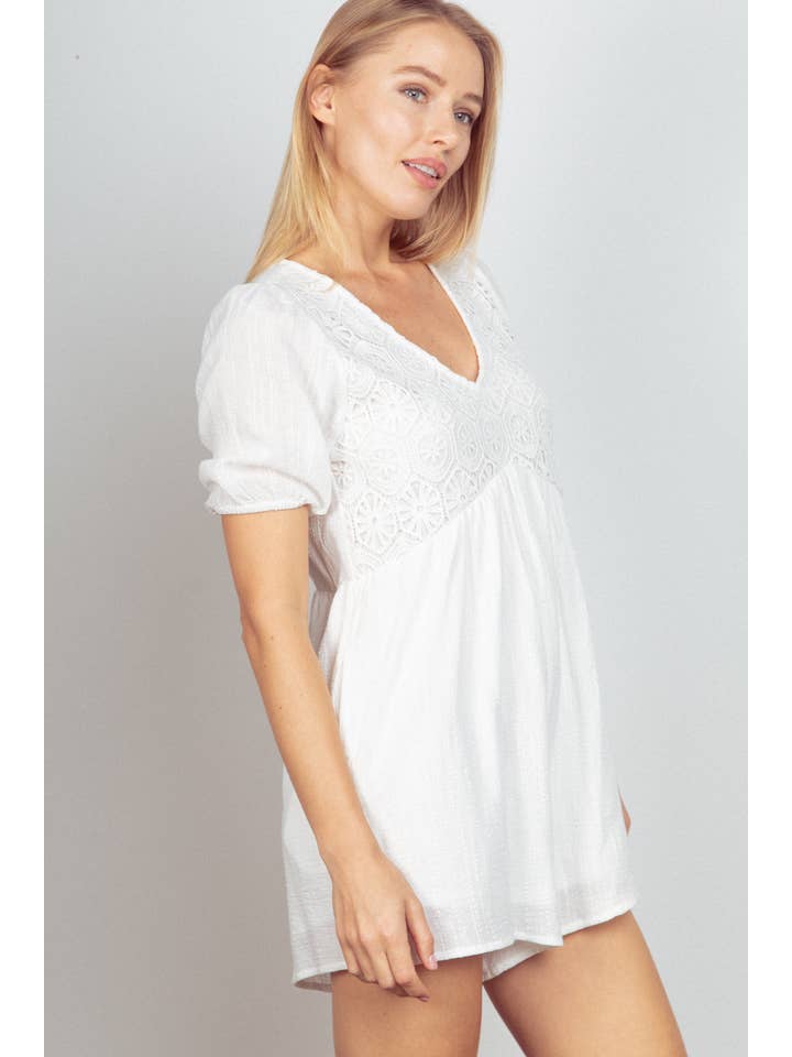 VERY J - Wholesale Romper - Dames - NP70387-Romper van stevig geweven stof met pofmouwen en kantdetails13