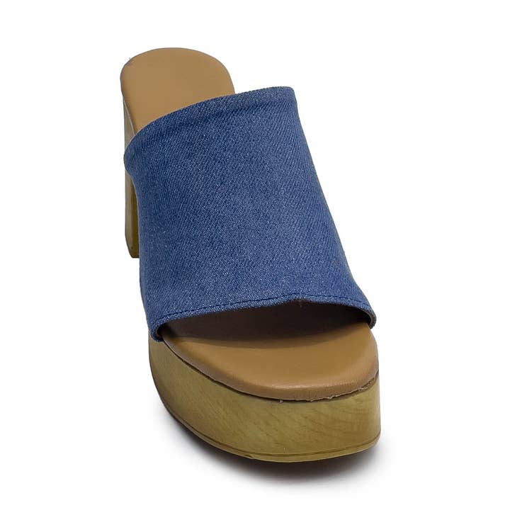Women's clog in real Canvas Jeans for wholesale by WALKING NOW SRL