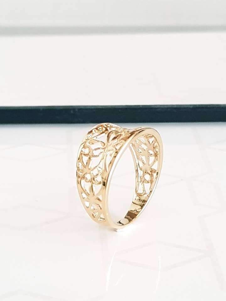 Guldpläterad genombrutna ring för wholesale av SIUKA