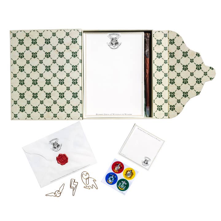Insight Editions - Wholesale Stationery/Notecard Set - Harry Potter: Hogwarts Acceptance Letter Stationery Set