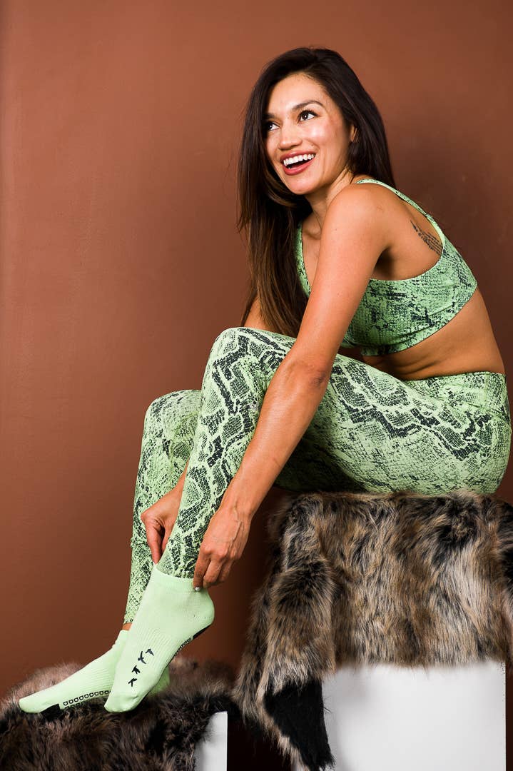 Arebesk - Wholesale Socks - Women's - Birdie Grip Sock6