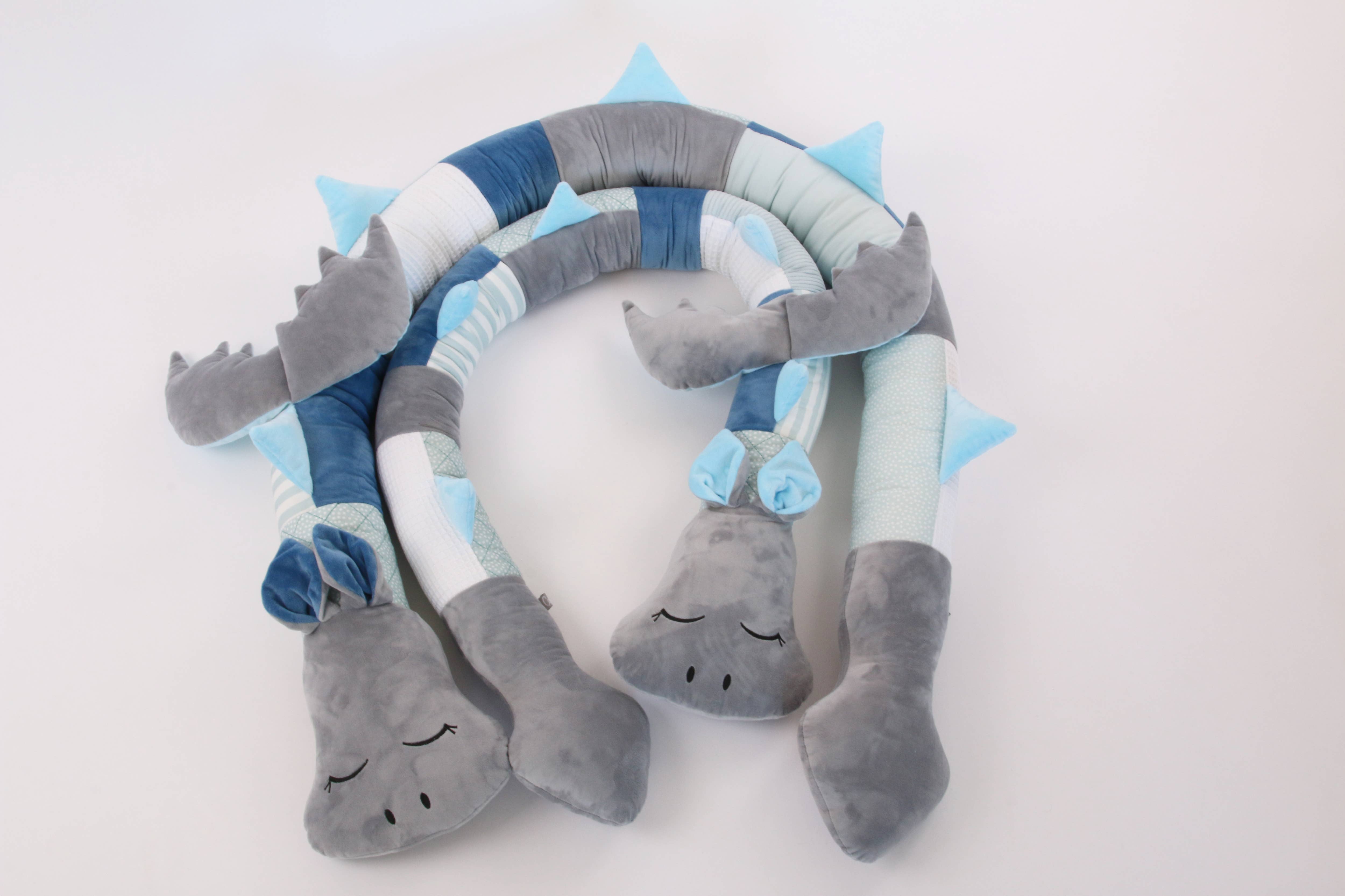 CANENYA - Vendita all'ingrosso Peluche - Bambini e neonati - Peluche da letto con motivo serpente e drago Dobby