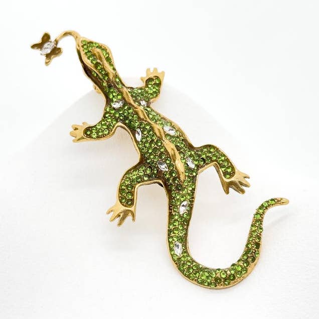 Tribal Gecko Brooch – Unique Animal Design for Countryside Style and Party Wear for wholesale by Zenthaven