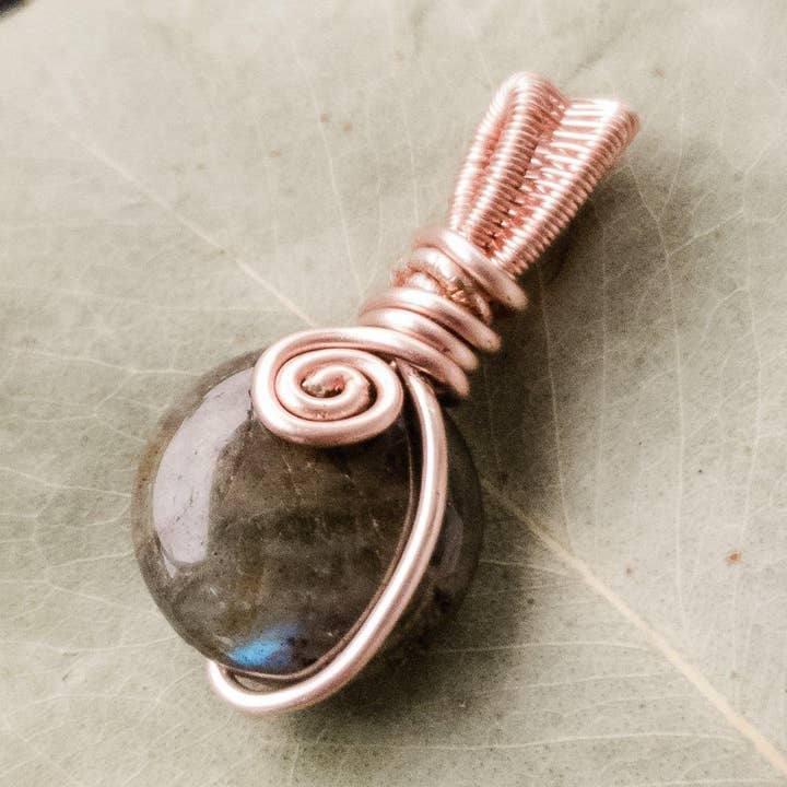 Labradorite Pendant Necklace for wholesale by BellaChel Jeweler