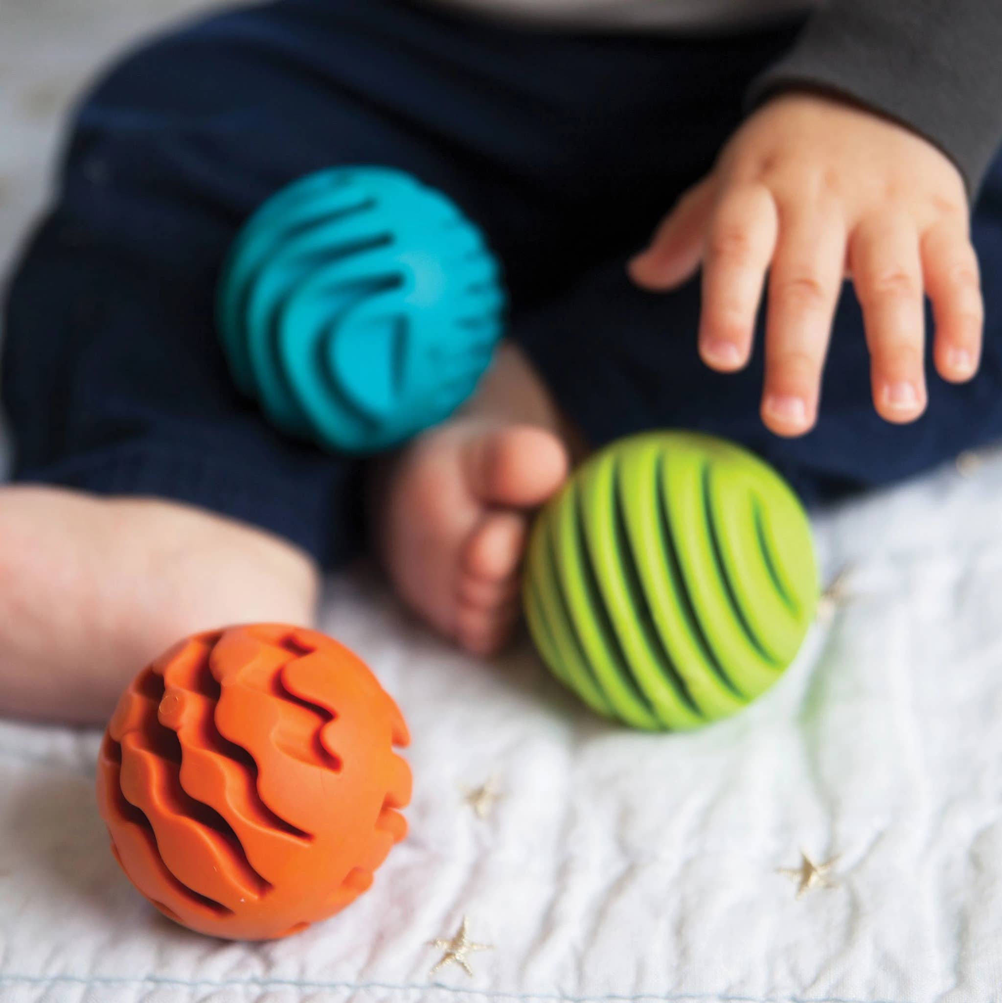 Fat Brain Toy Co. - Vente Balle d'éveil sensoriel – bébé - Rouleaux sensoriels3