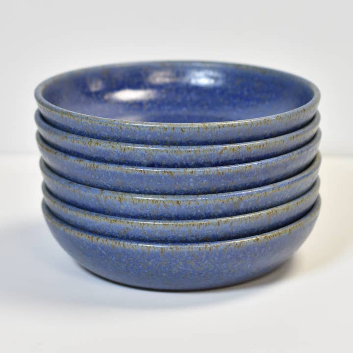 Hånddrejet keramisk middagsskål for engroshandel hos Wyatt's Wheel