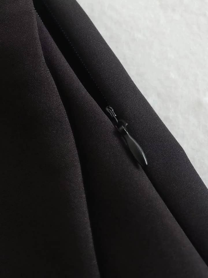 The Cotton Brand - Vendita all'ingrosso Gonna pantalone - Donna - Pantaloncini Arena con Gonna Mini3