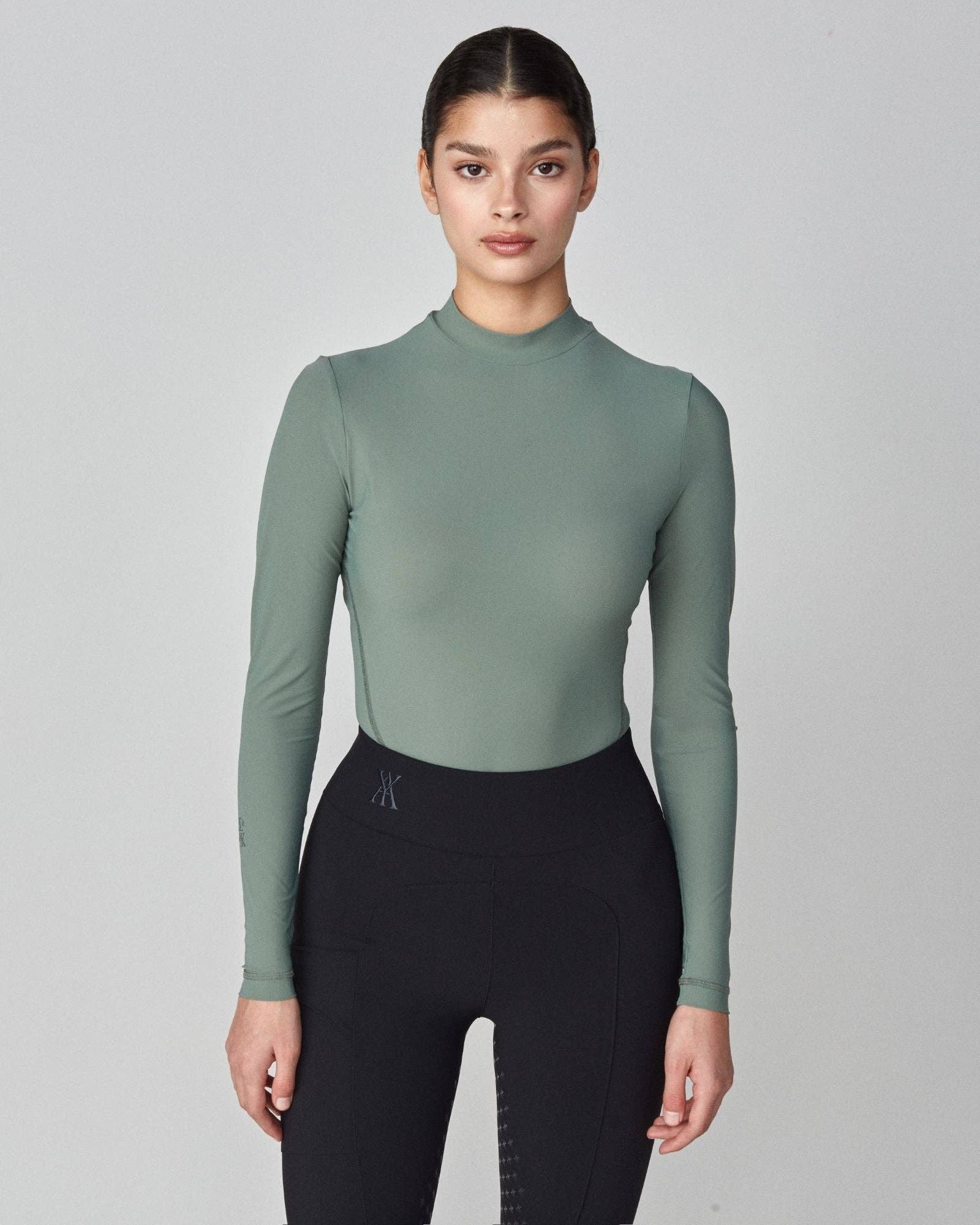 Yagya – wholesale Athletic top – Women′s – Lightweight Long Sleeve Sage Green0