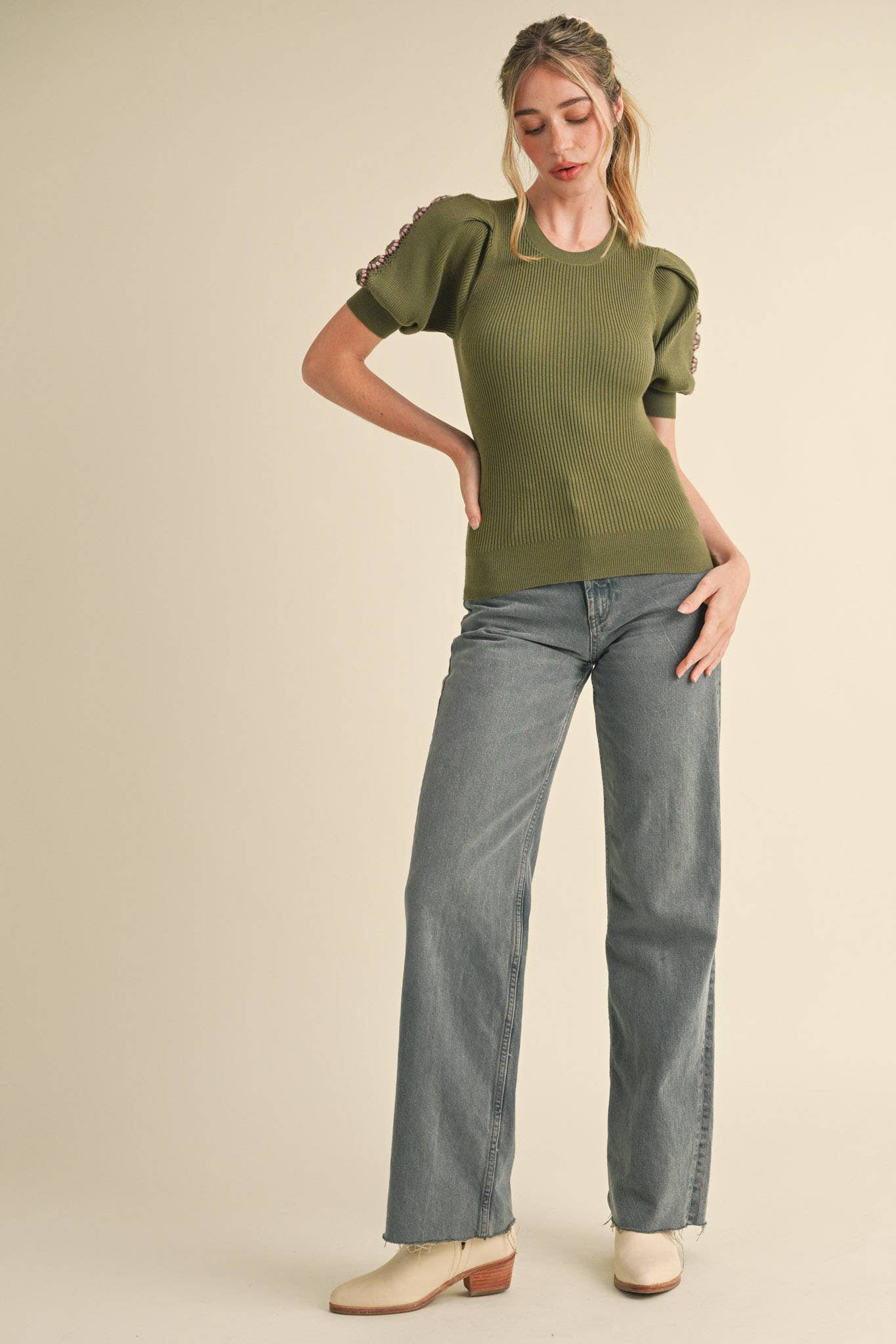 &MERCI - Wholesale Knit Top - Women's - HAND-MADE CROCHET PUFF SLEEVE SWEATER MSW105677