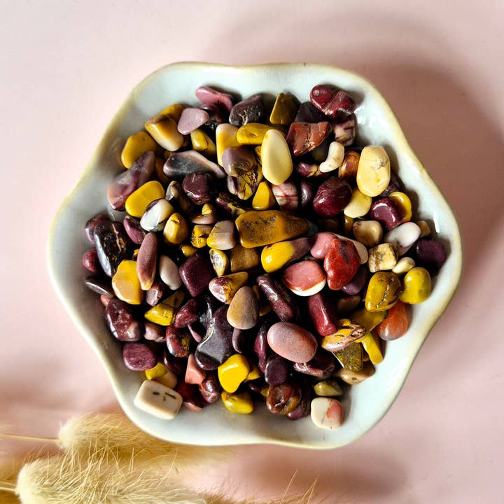 Moonlight Gemstones - Wholesale Spiritual Stone/Crystal - Gemstone Mookaite Jasper Chips Tumbled Stones 5-9mm (per 100 grams)0