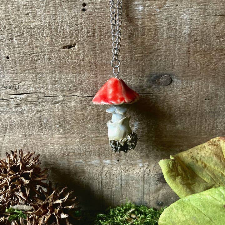 Amanite - Necklace with a stoneware mushroom for wholesale by L'Officina